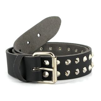 Lederen riem met conical studs