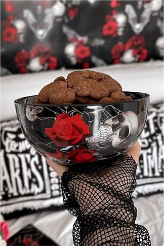 Haunted garden bowl