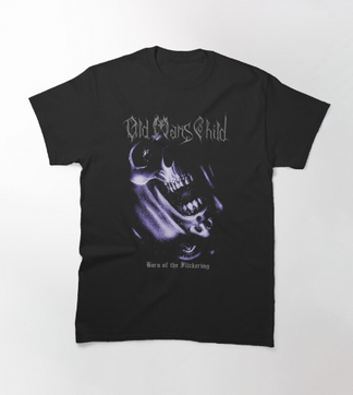 Old man's child Born of the flickering T-shirt