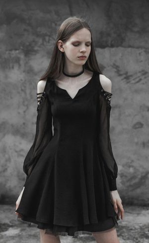 Crimson dress blk